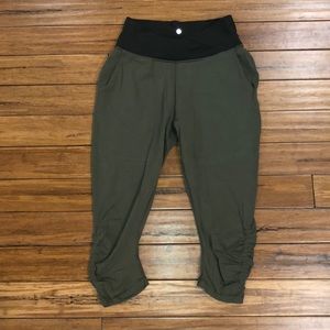 Lululemon crop leggings Size: 10